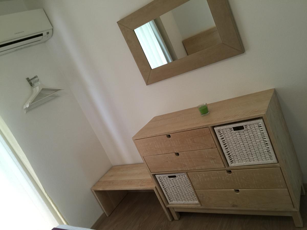 Apartamentos Delfin Es Calo  Luaran gambar