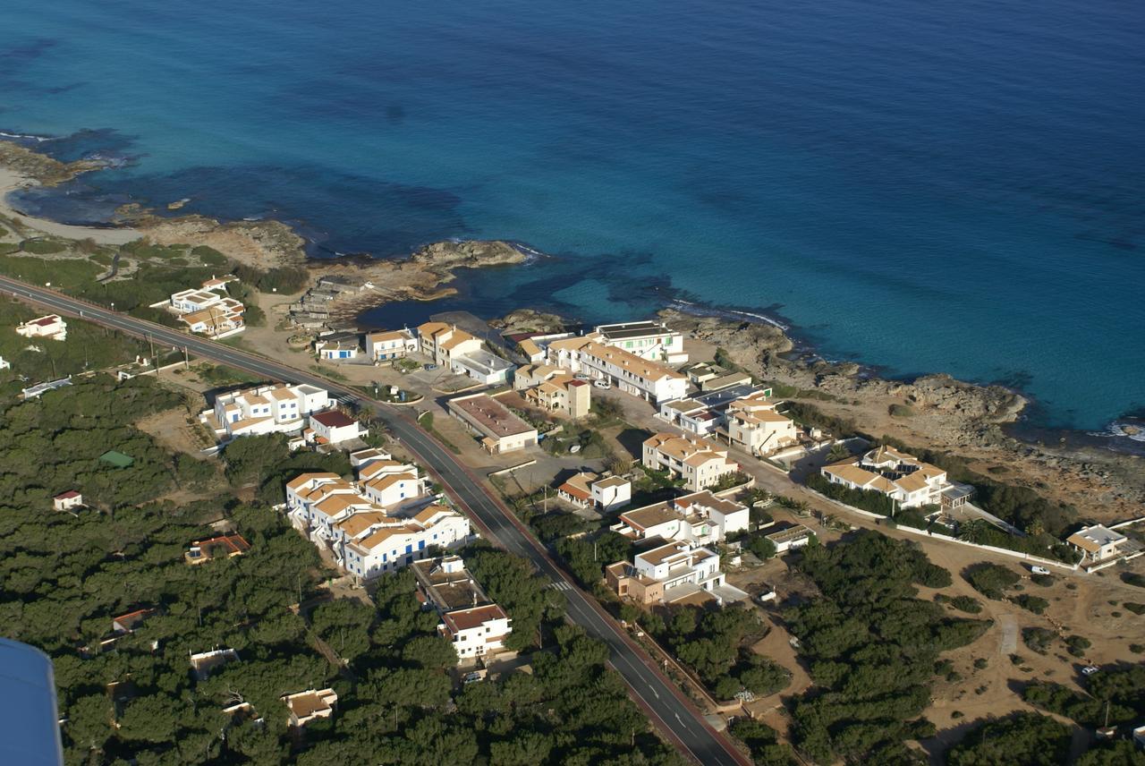 Apartamentos Delfin Es Calo  Luaran gambar